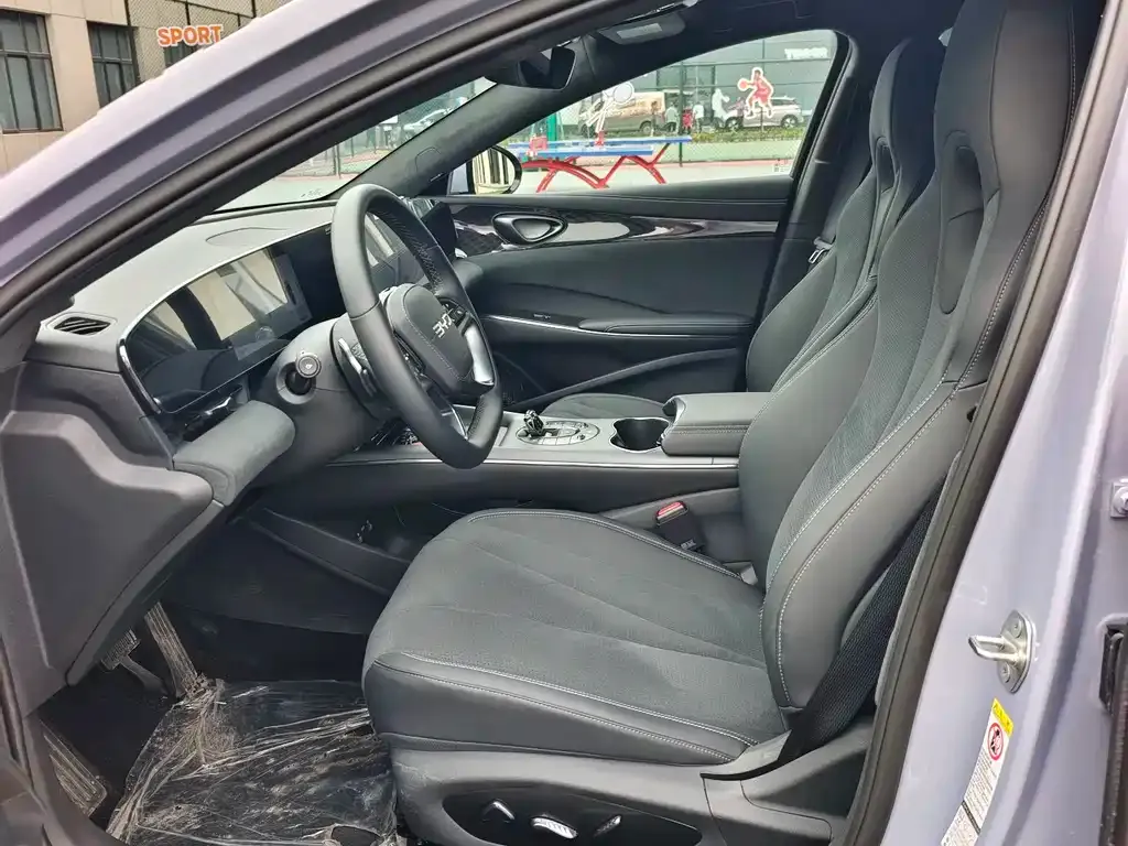 BYD Seal — фото 8