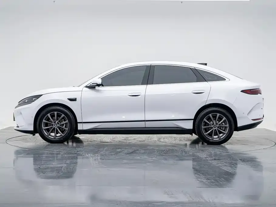 BYD Qin L — фото 10