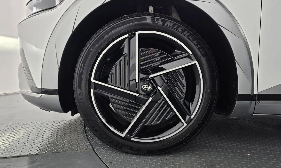 Hyundai Ioniq5 — фото 8