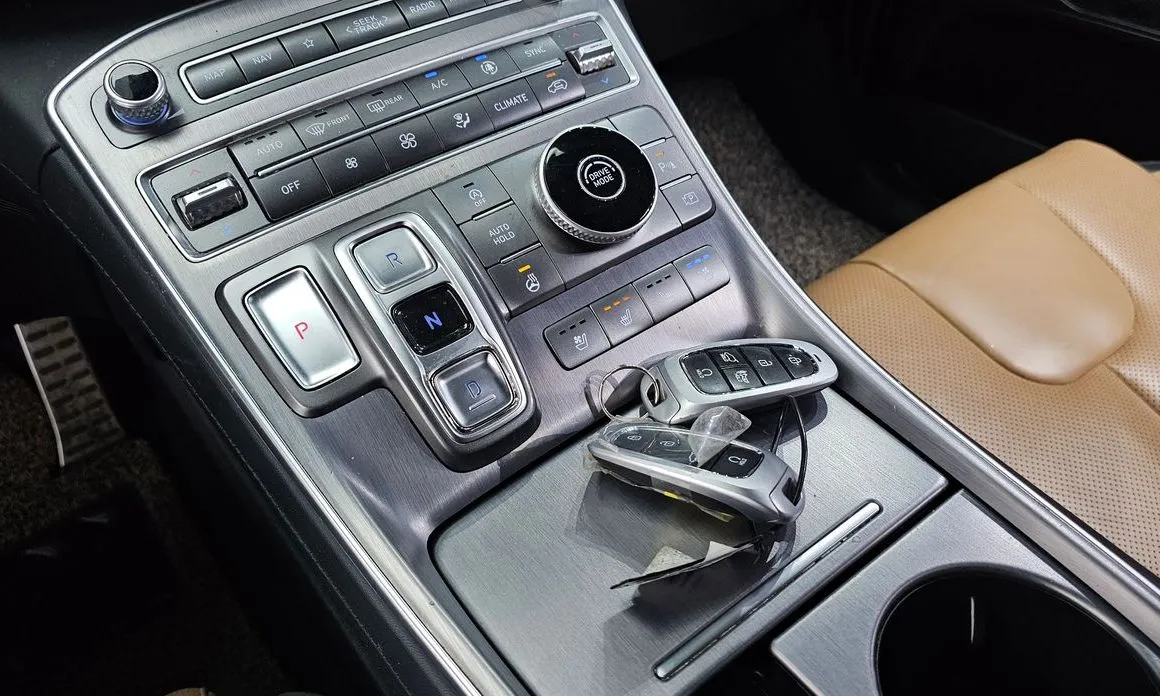 Hyundai Santafe — фото 8