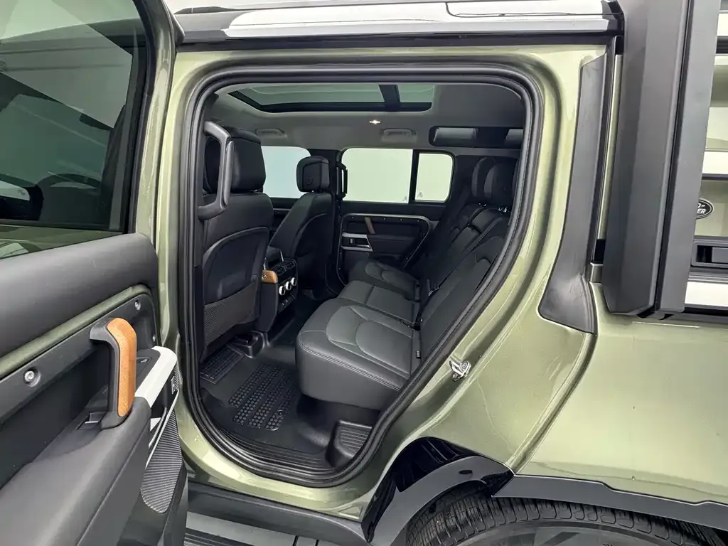 Land Rover Defender — фото 7