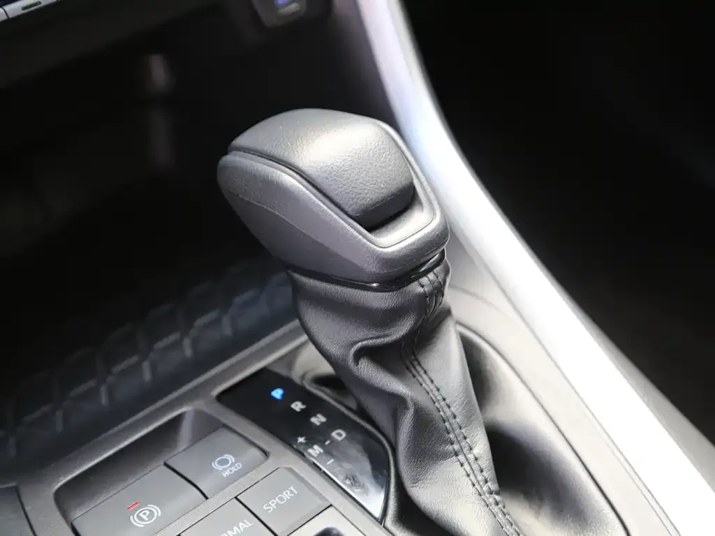 Toyota RAV4 — фото 2