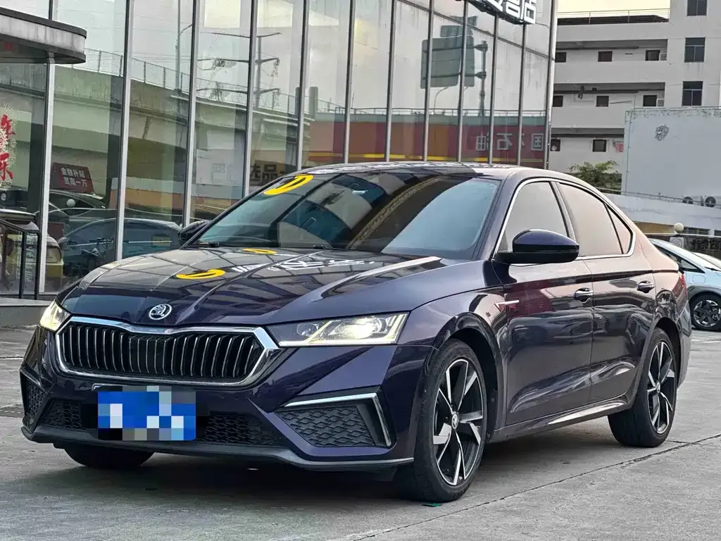 Skoda Octavia — фото 1