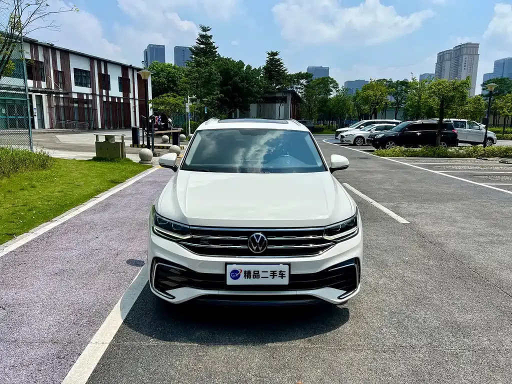 Volkswagen Tiguan X — фото 9
