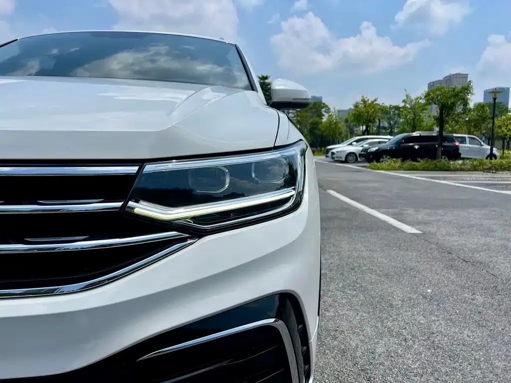 Volkswagen Tiguan X — фото 2