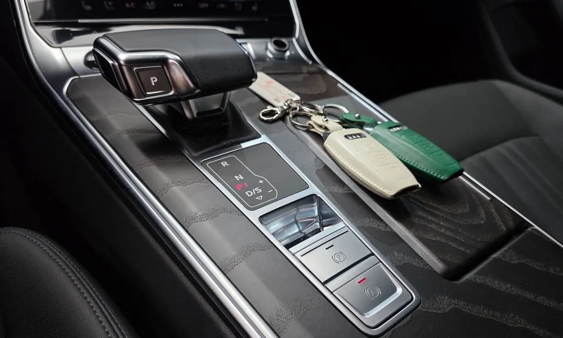 Audi A6 — фото 8