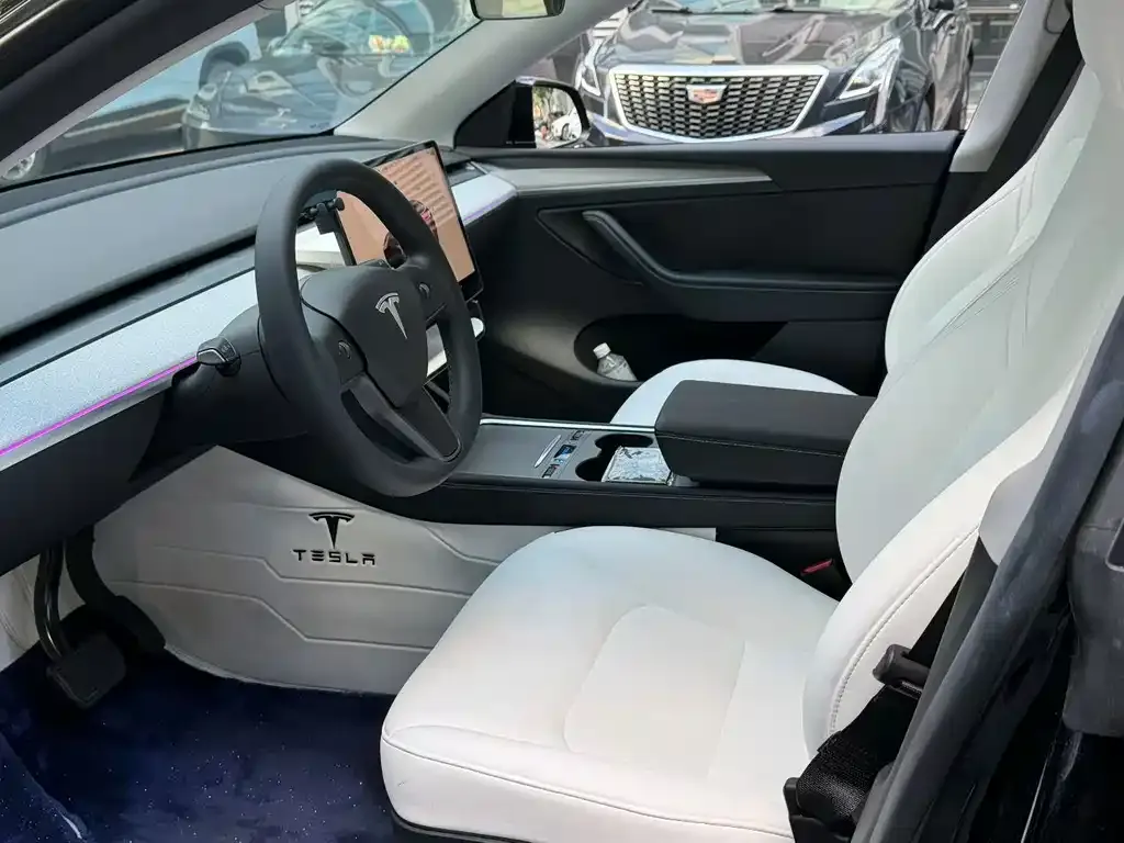 Tesla Model Y — фото 4