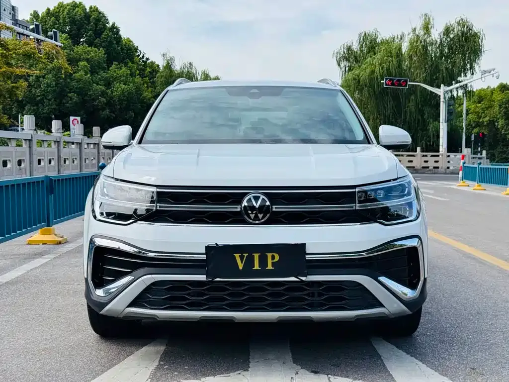 Volkswagen Tharu — фото 3
