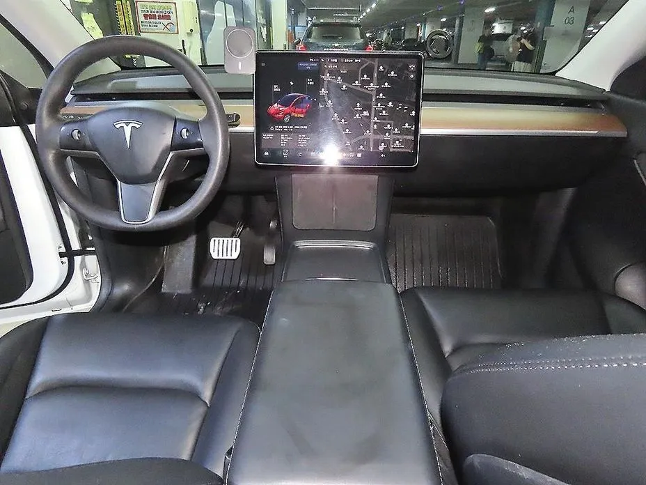 Tesla Model Y — фото 9