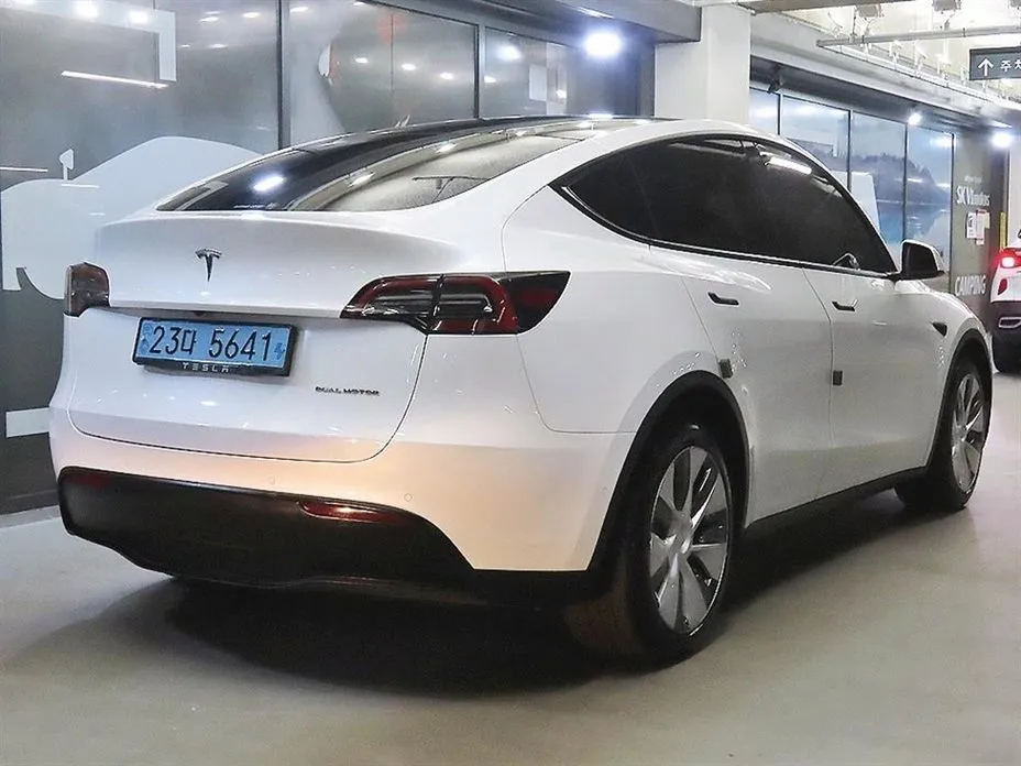 Tesla Model Y — фото 4