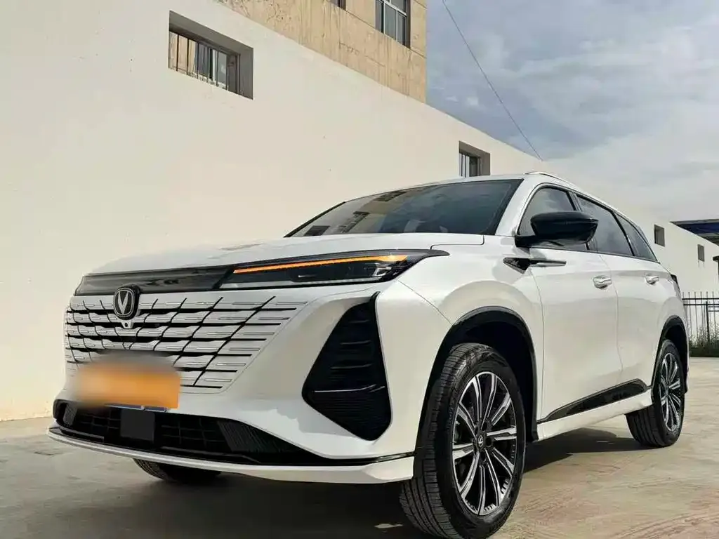 Changan CS75 PLUS — фото 1