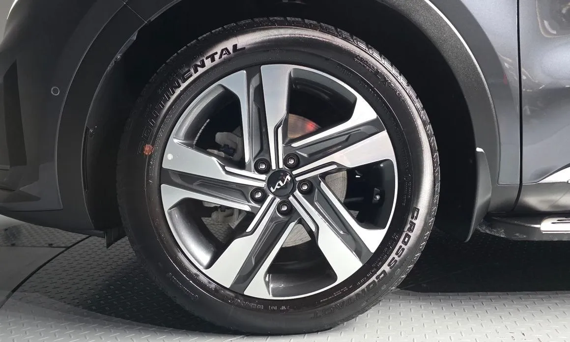 Kia Sorento — фото 10