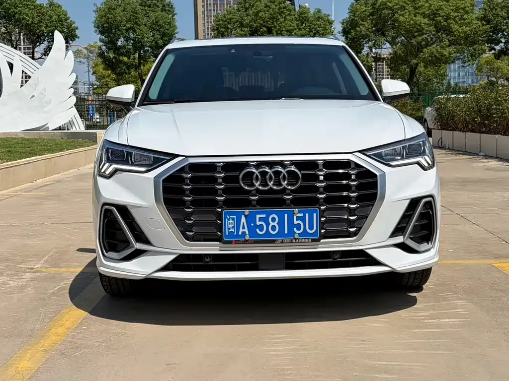 Audi Q3 — фото 7