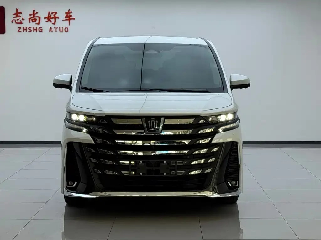 Toyota Vellfire — фото 5