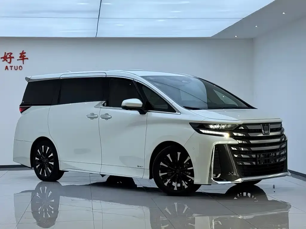 Toyota Vellfire — фото 3