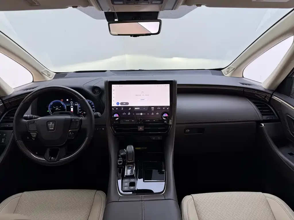 Toyota Vellfire — фото 8