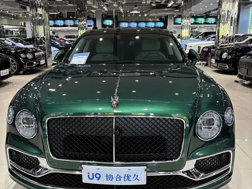 Bentley Flying Spur — фото 10