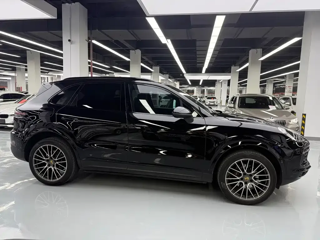 Porsche Cayenne — фото 9