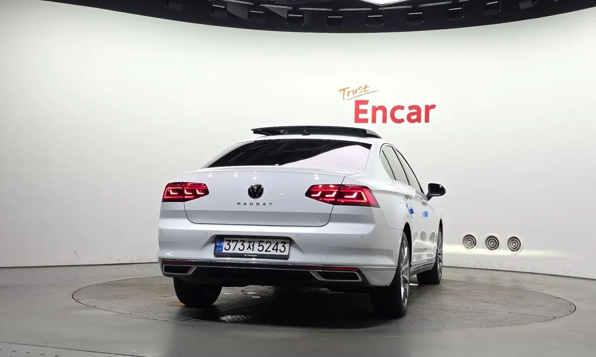 Volkswagen Passat — фото 5