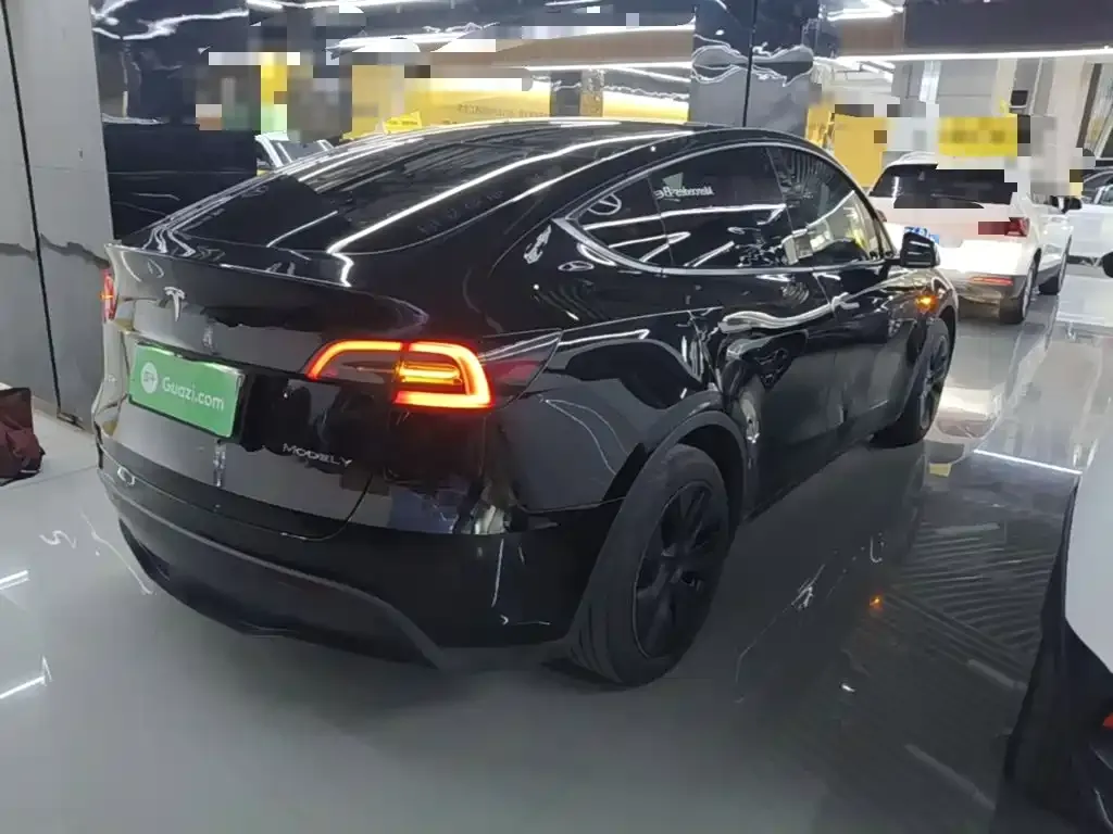 Tesla Model Y — фото 7