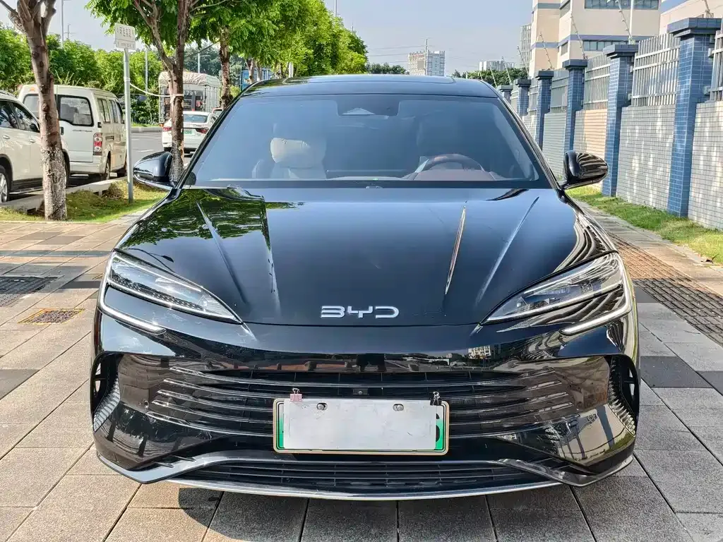 BYD Seal 07 DM-i — фото 10