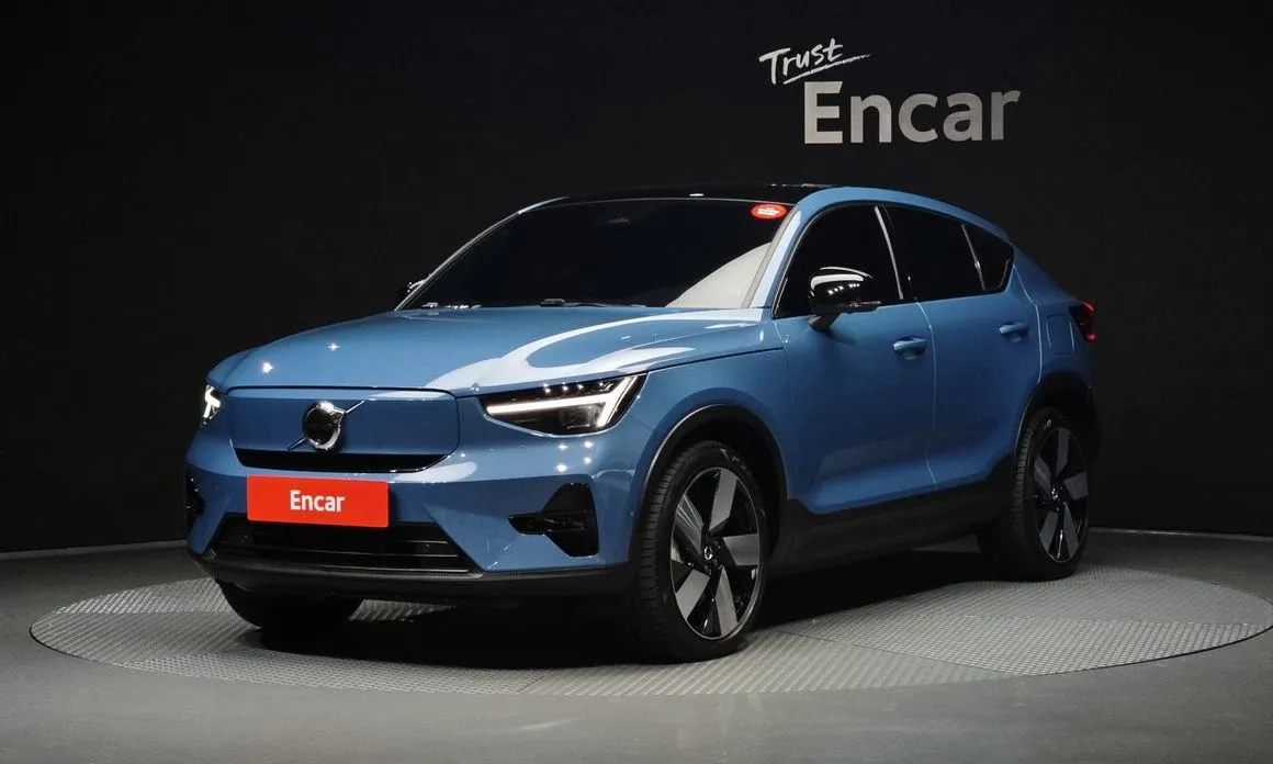 Volvo C40 — фото 1