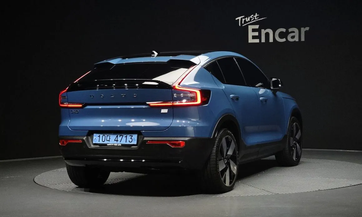 Volvo C40 — фото 7