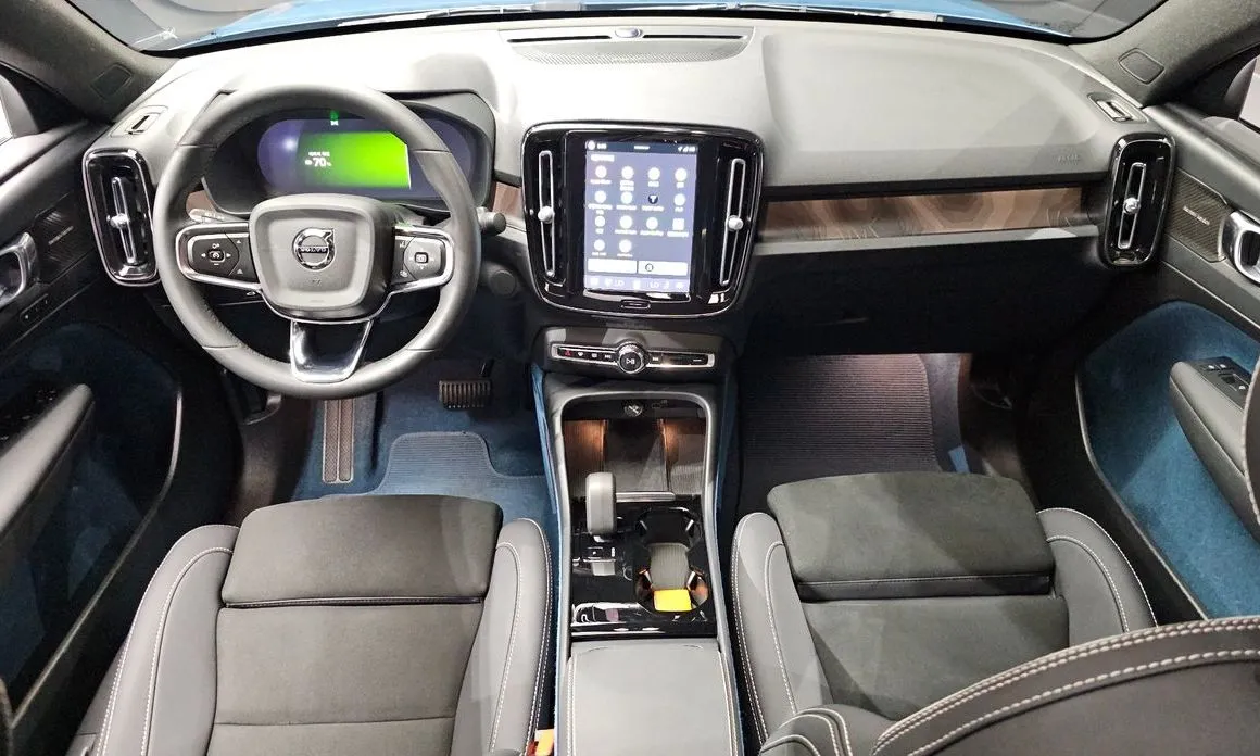 Volvo C40 — фото 10