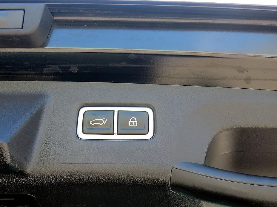 Kia Sorento — фото 9