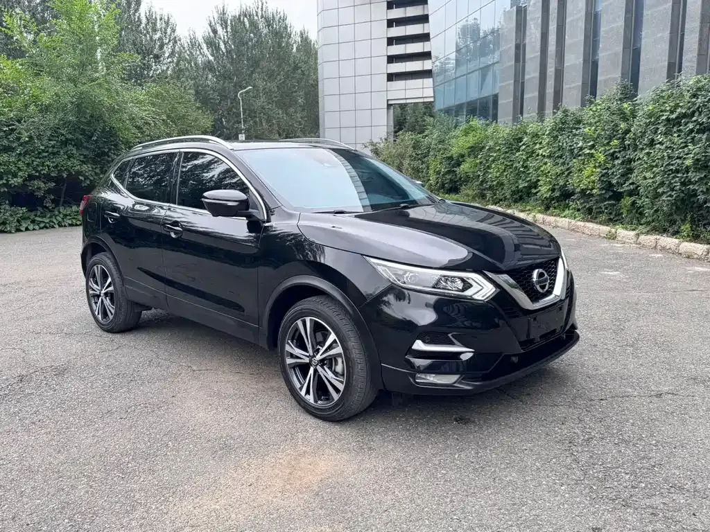 Nissan Qashqai — фото 10