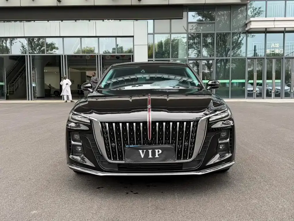 Hongqi H5 — фото 1