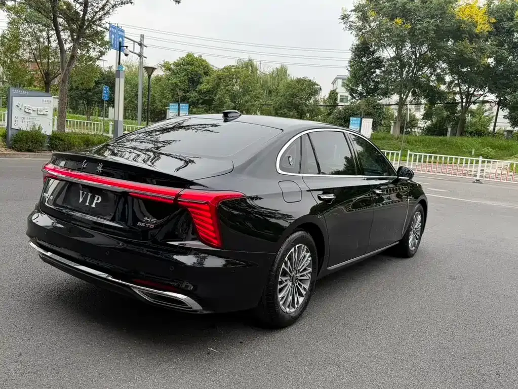 Hongqi H5 — фото 10