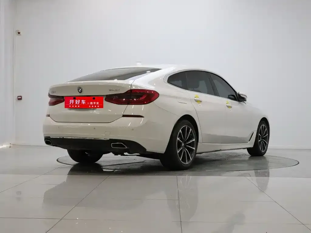 BMW 6 Series GT — фото 9