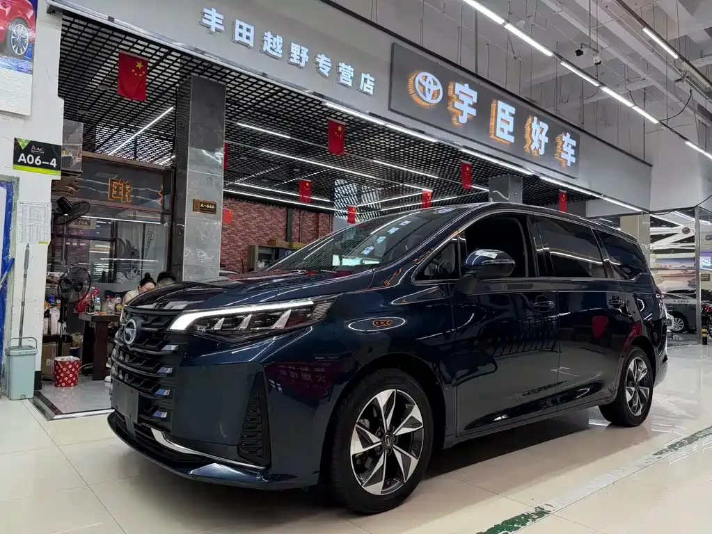 GAC Motor Trumpchi M6 — фото 1