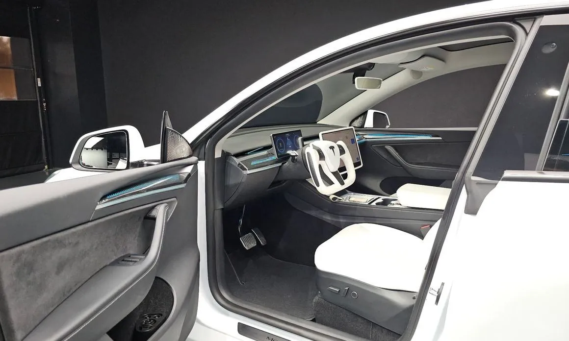 Tesla Model Y — фото 8