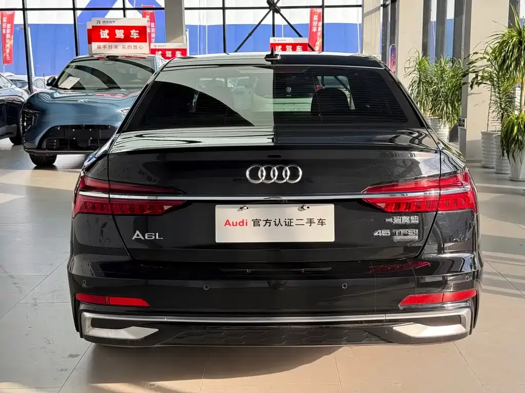 Audi A6L — фото 10