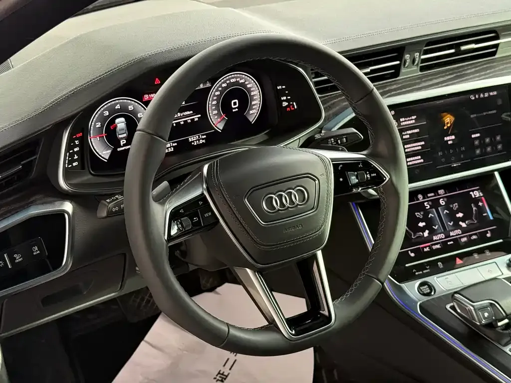 Audi A6L — фото 6