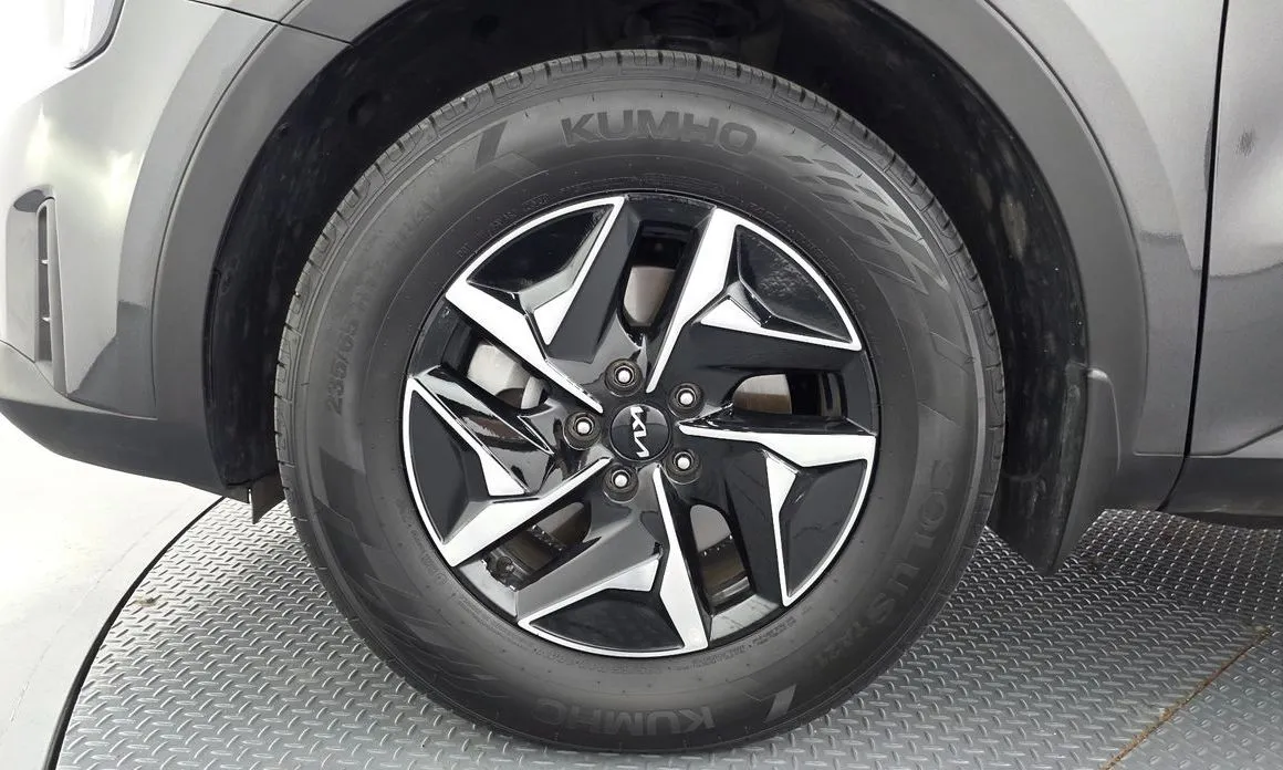 Kia Sorento — фото 7