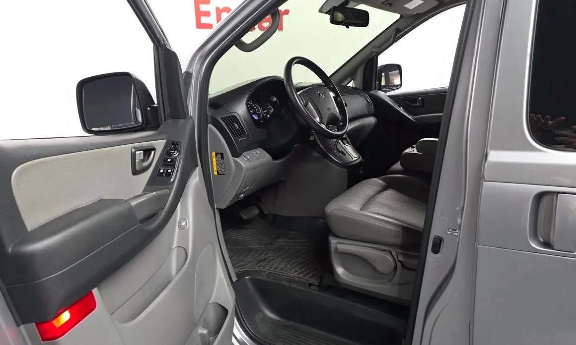 Hyundai Starex — фото 10