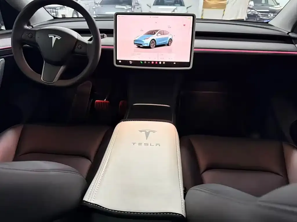 Tesla Model Y — фото 3
