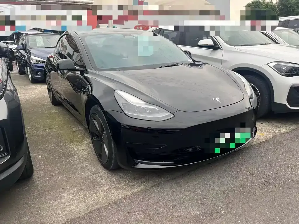 Tesla Model 3 — фото 7