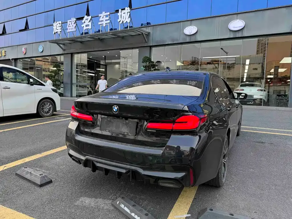 BMW 5 Series — фото 2