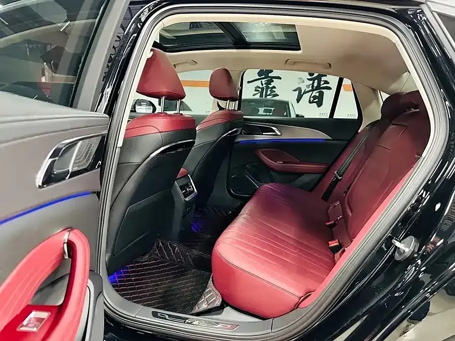 Hongqi H5 — фото 4