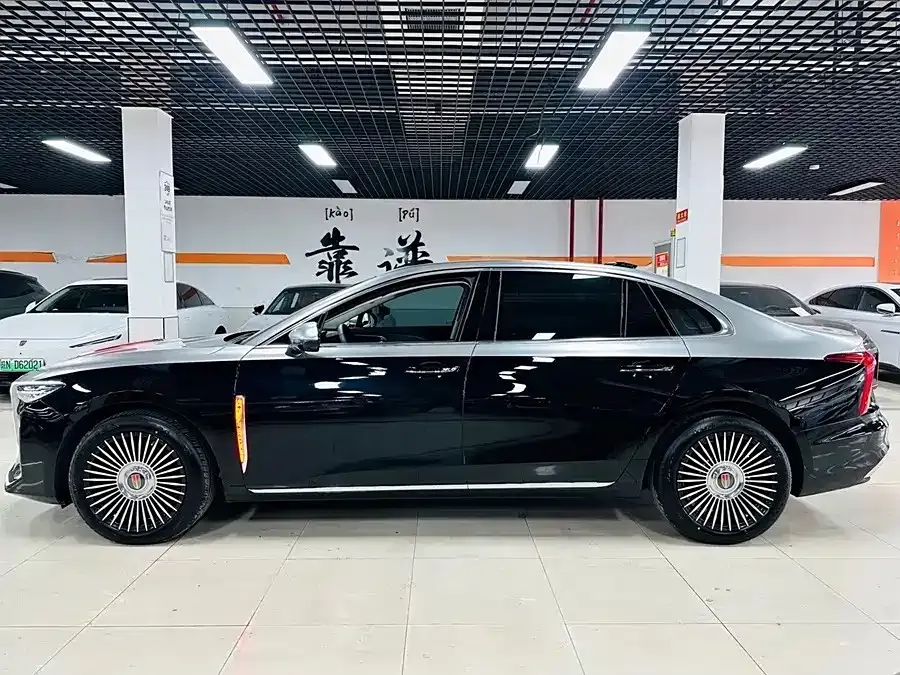 Hongqi H5 — фото 6