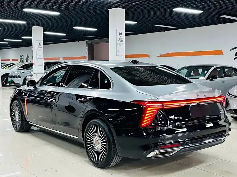 Hongqi H5 — фото 2