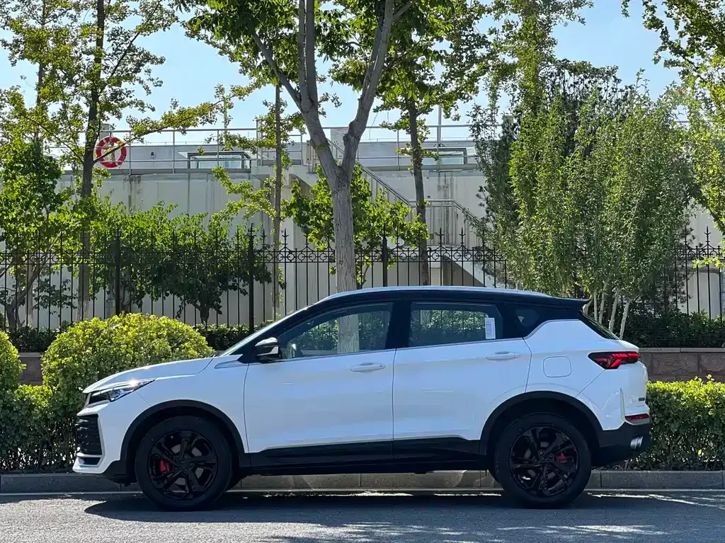 Geely Binyue — фото 10