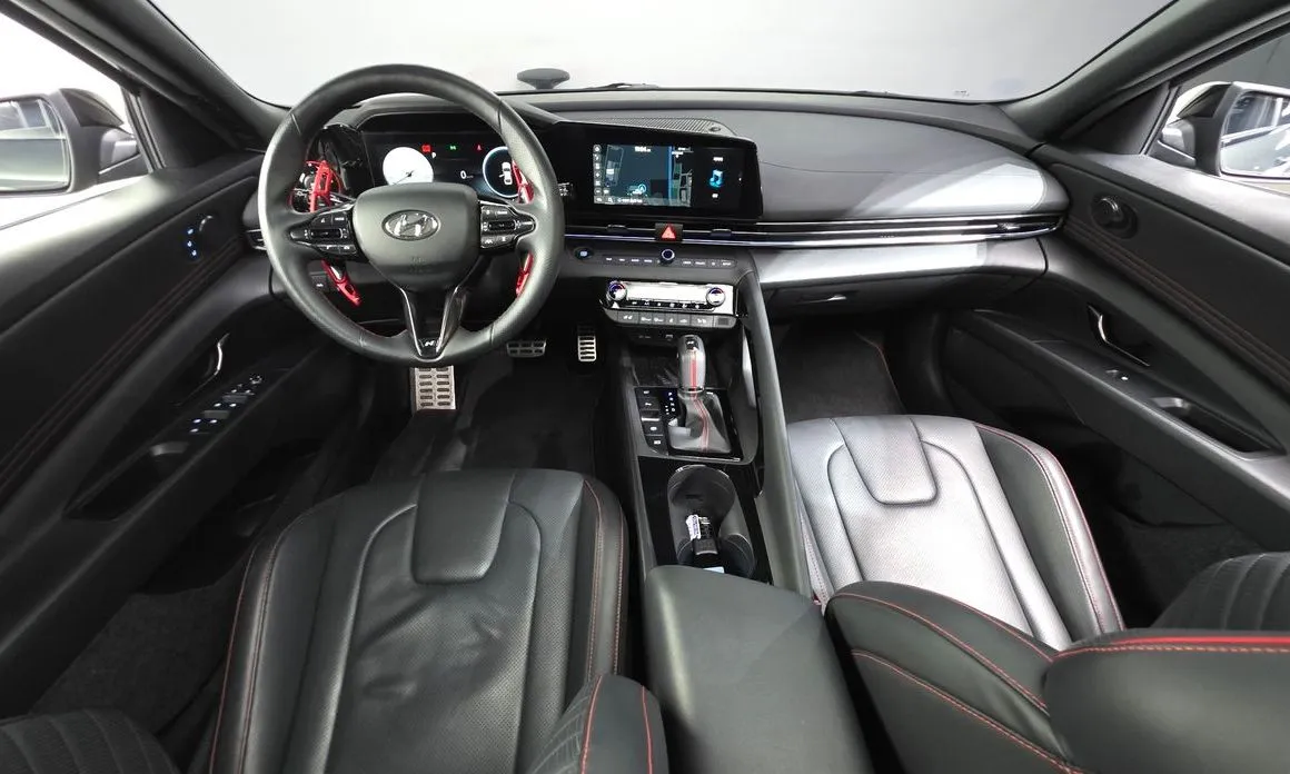 Hyundai AVANTE — фото 8