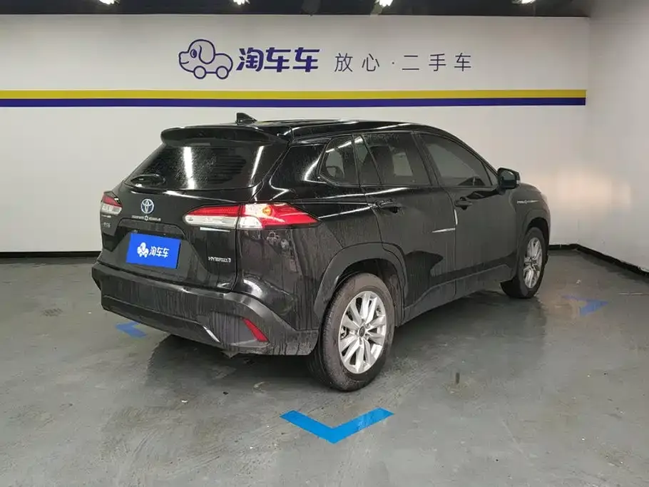 Toyota Corolla Cross — фото 10