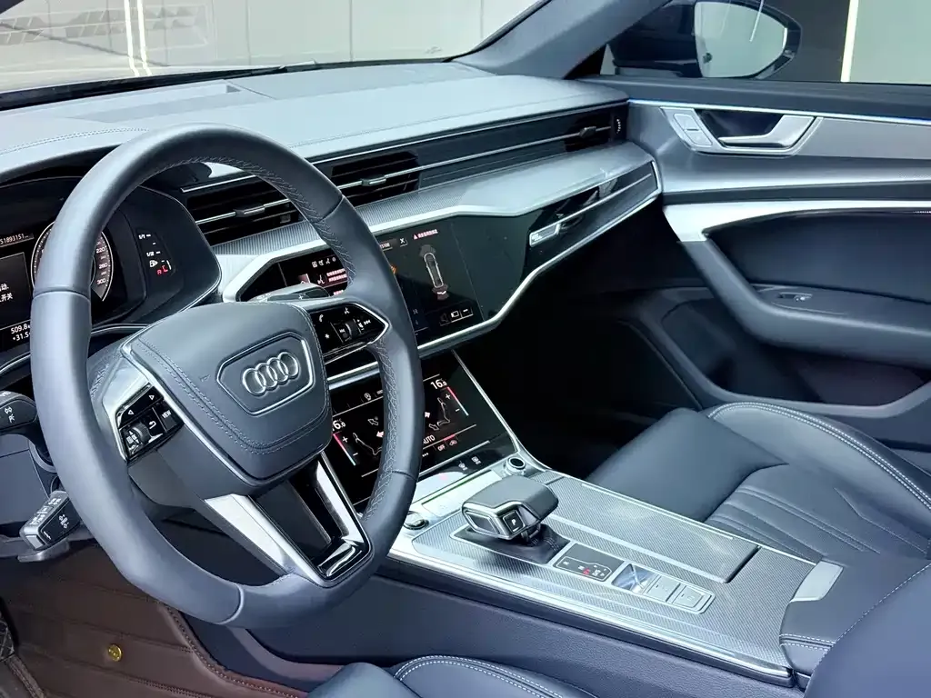 Audi A6L — фото 2