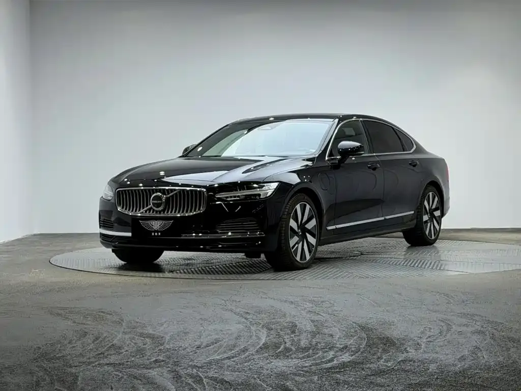 Volvo S90 PHEV — фото 1